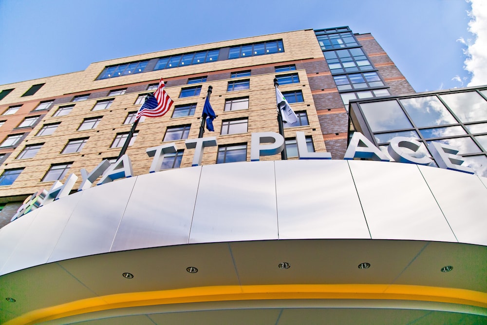 Hyatt Place Flushing Laguardia Airport in NEW YORK - NY
