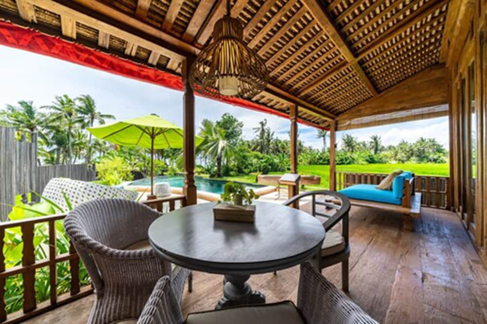 Sejuk Beach Villas 25/50