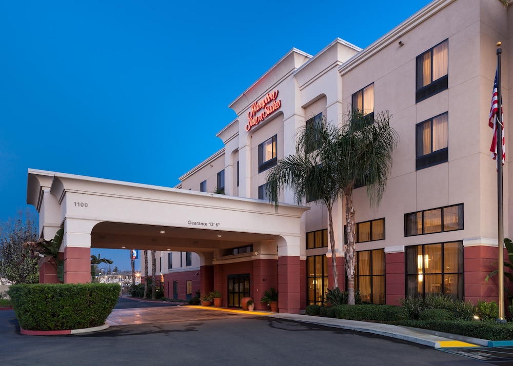 Hampton Inn And Suites Tulare 5/60