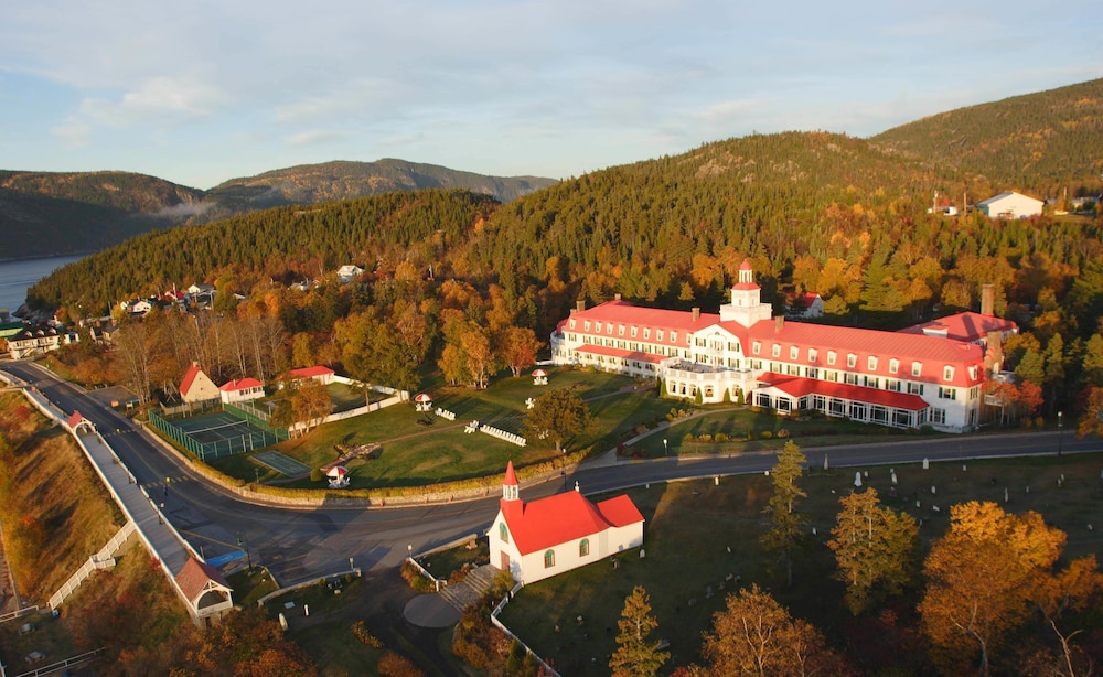 Tadoussac Hotel Seasonal Hotel 68/72