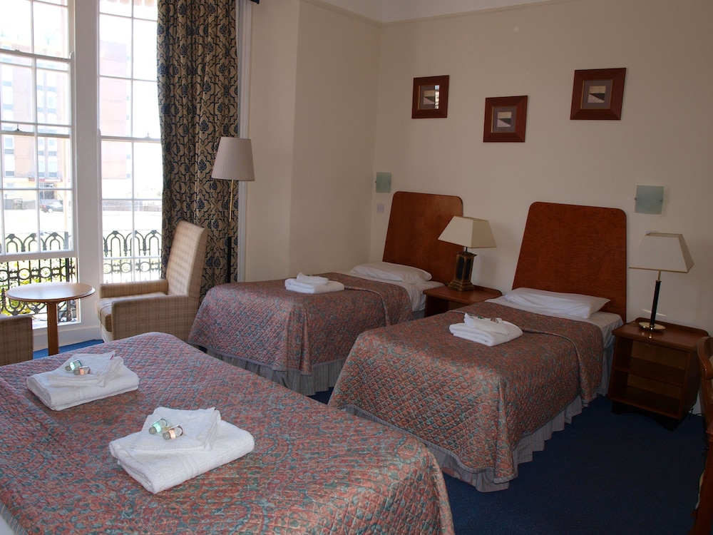 The Beach Hotel 25/48