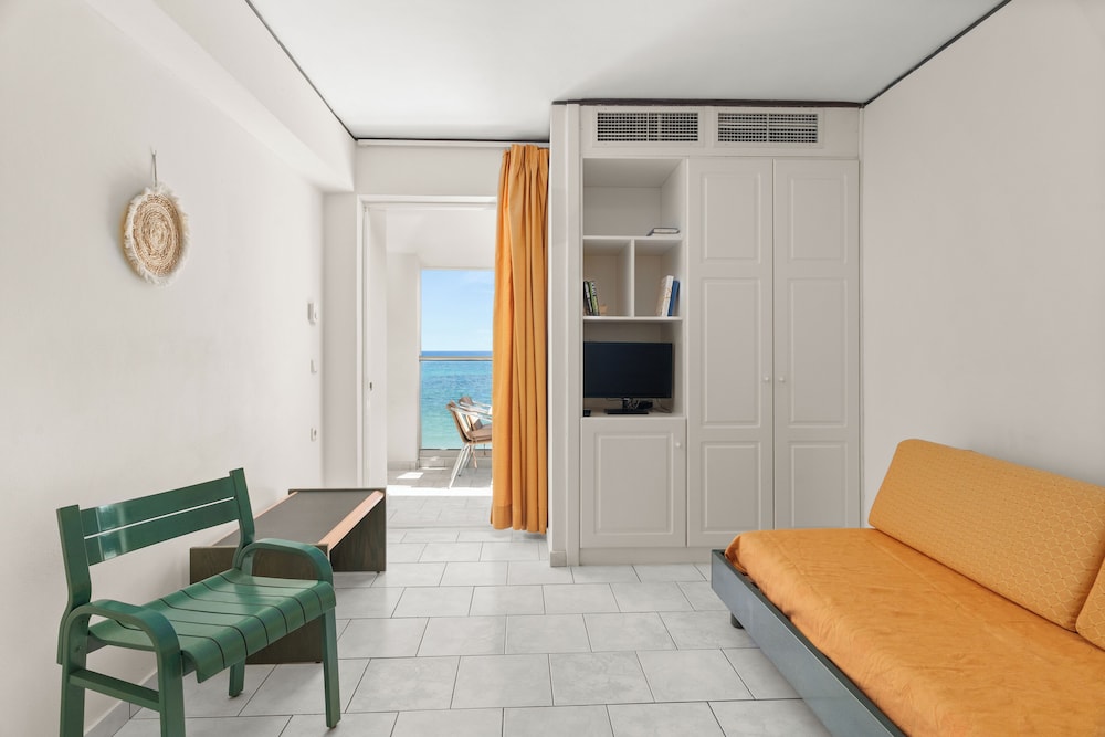Porto Iliessa by GHH 24/43
