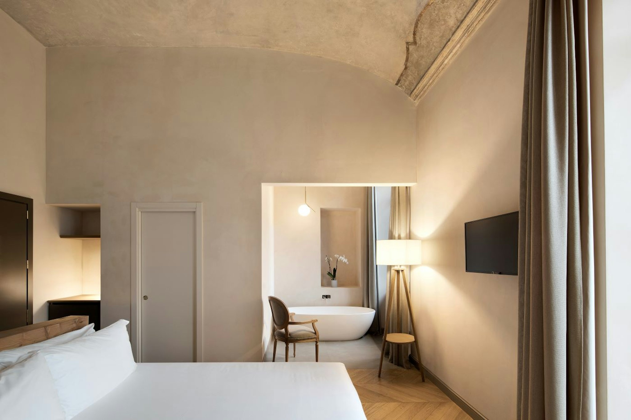 Opera 35 Boutique Hotel 4/26