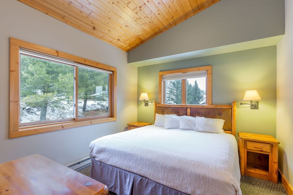 Eagle Ridge Resort 12/44