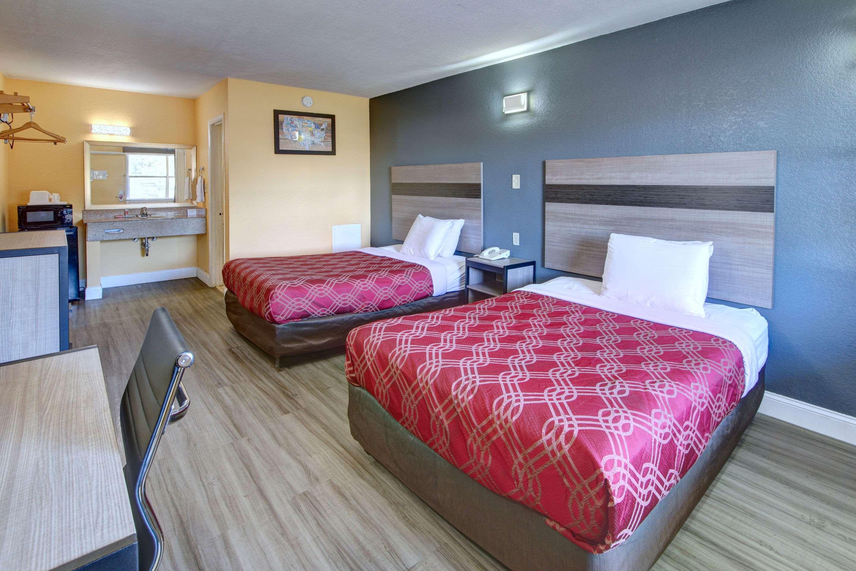 ROOM, 2 DOUBLE BEDS, SMOKING