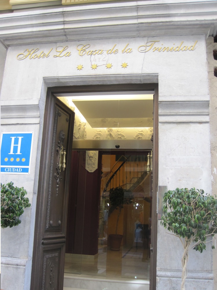 La Casa De La Trinidad 2/50