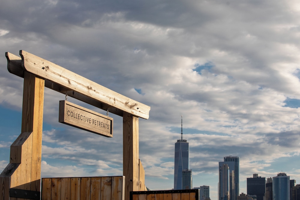 Collective Governors Island 4/50