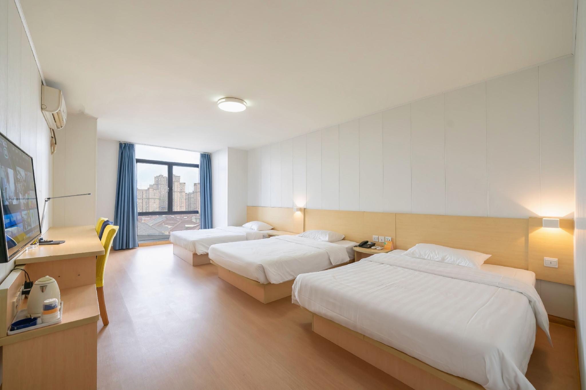 7 Days Inn (Taicang Shanghai East Road) 26/40