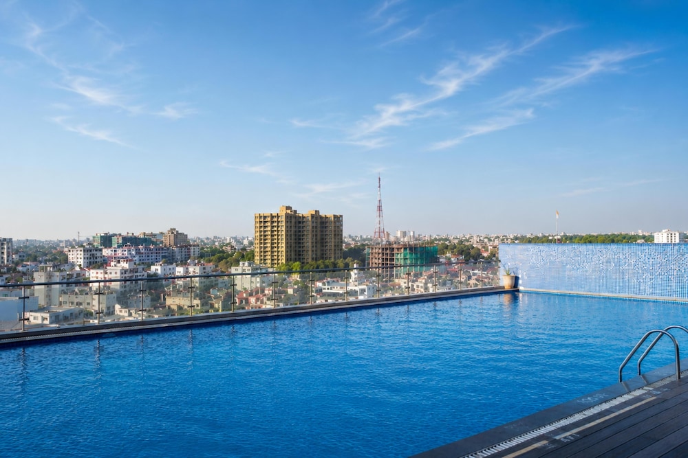GOLDEN TULIP LUCKNOW 34/39