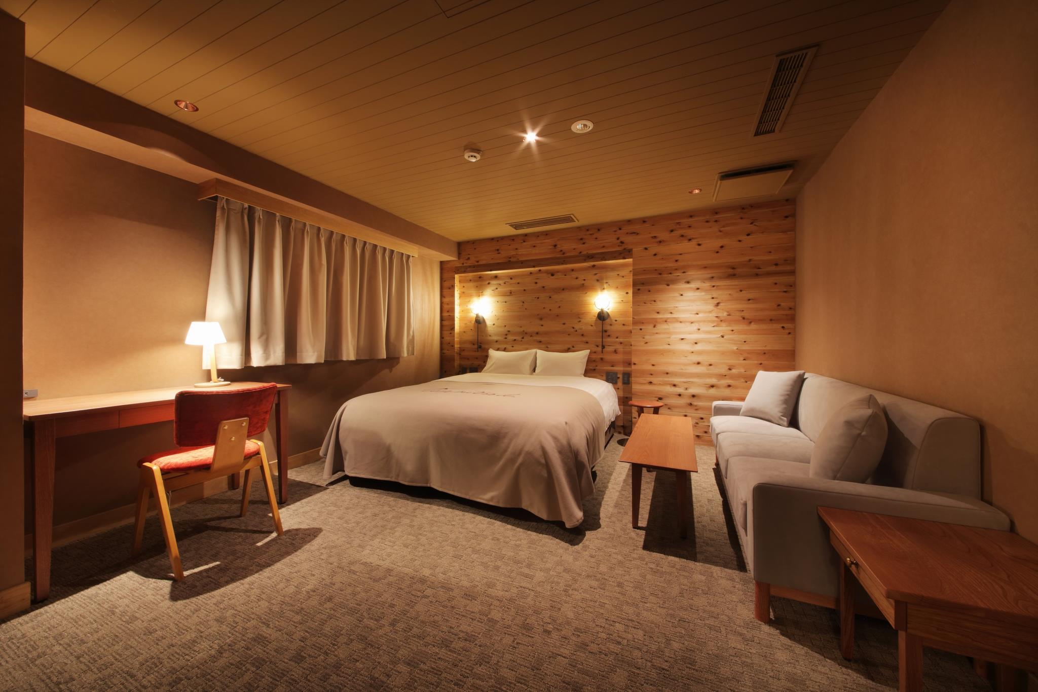 ROOM, DOUBLE BED