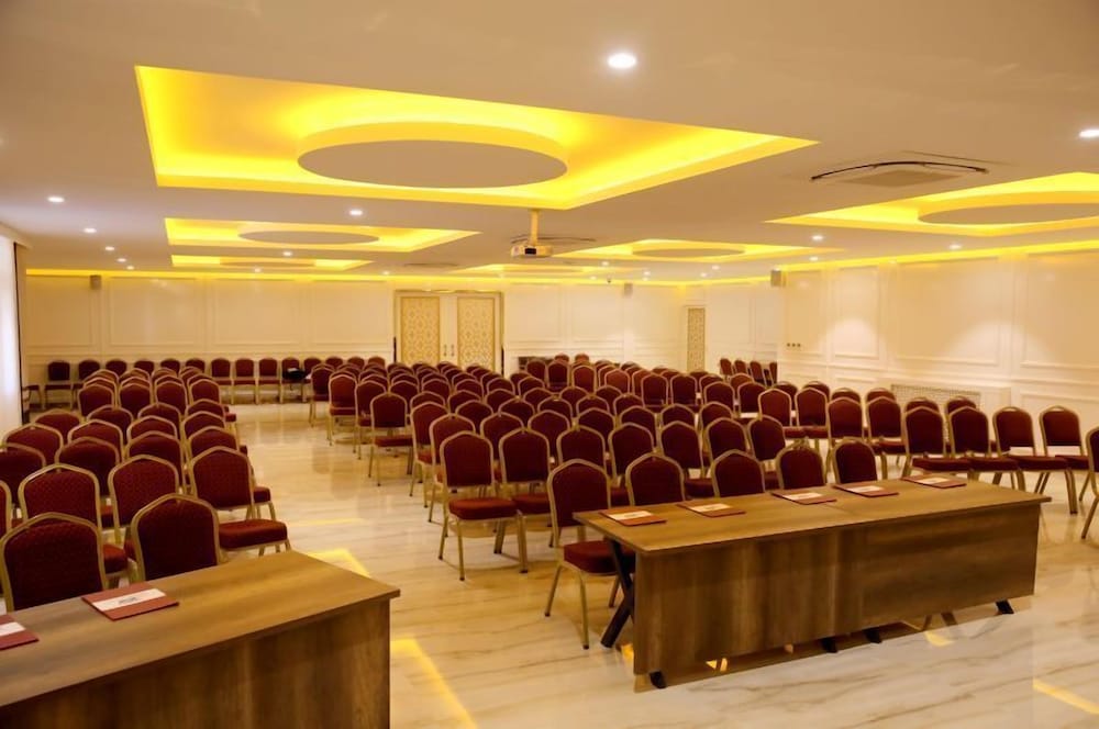 Emirtimes Hotel Tuzla 66/79