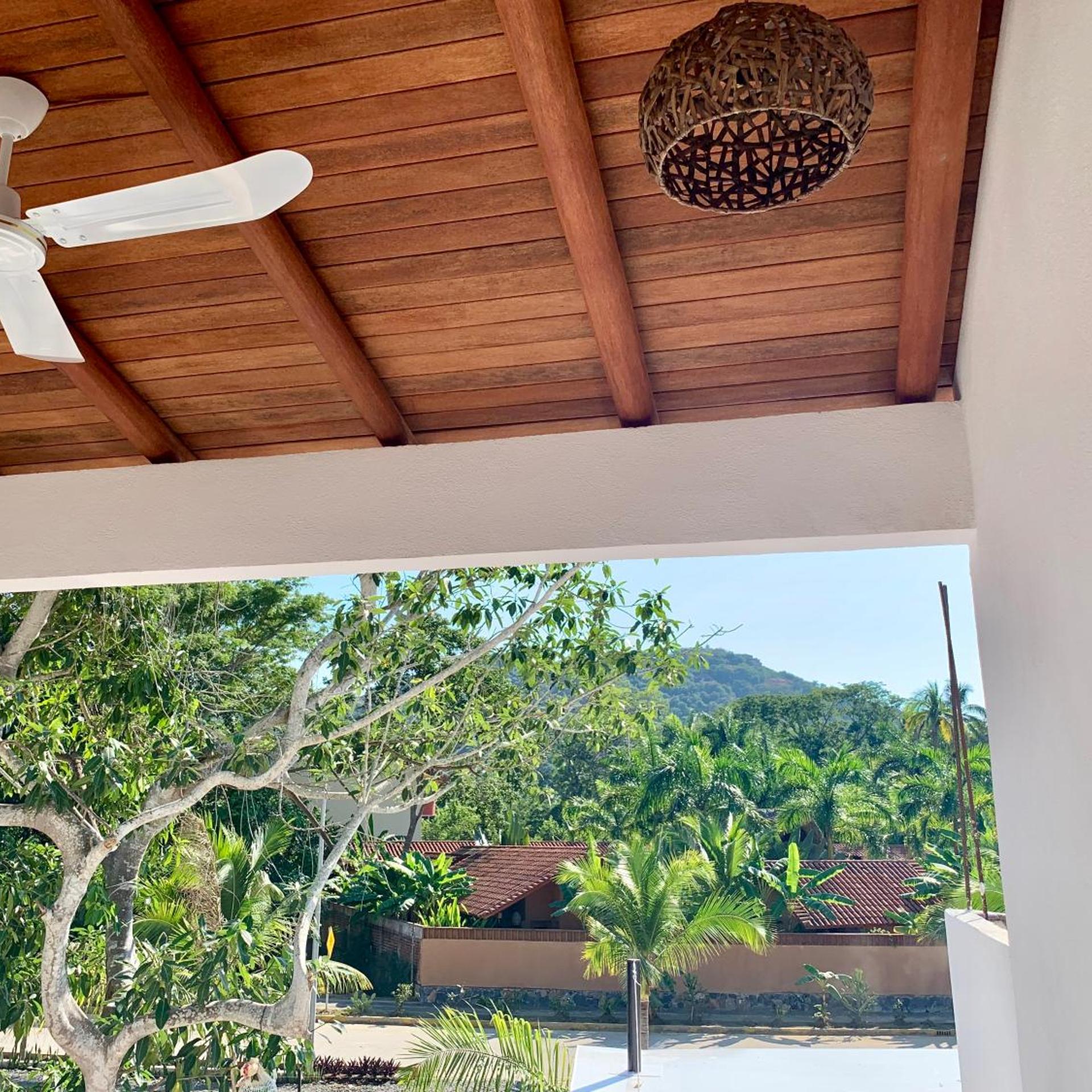 Solez Zihuatanejo 8/50