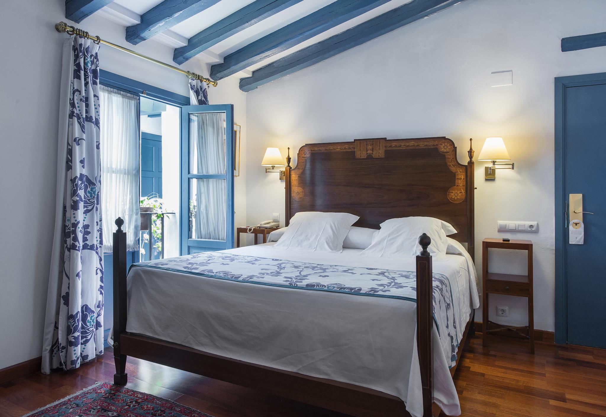 Economy, Double and Twin Beds