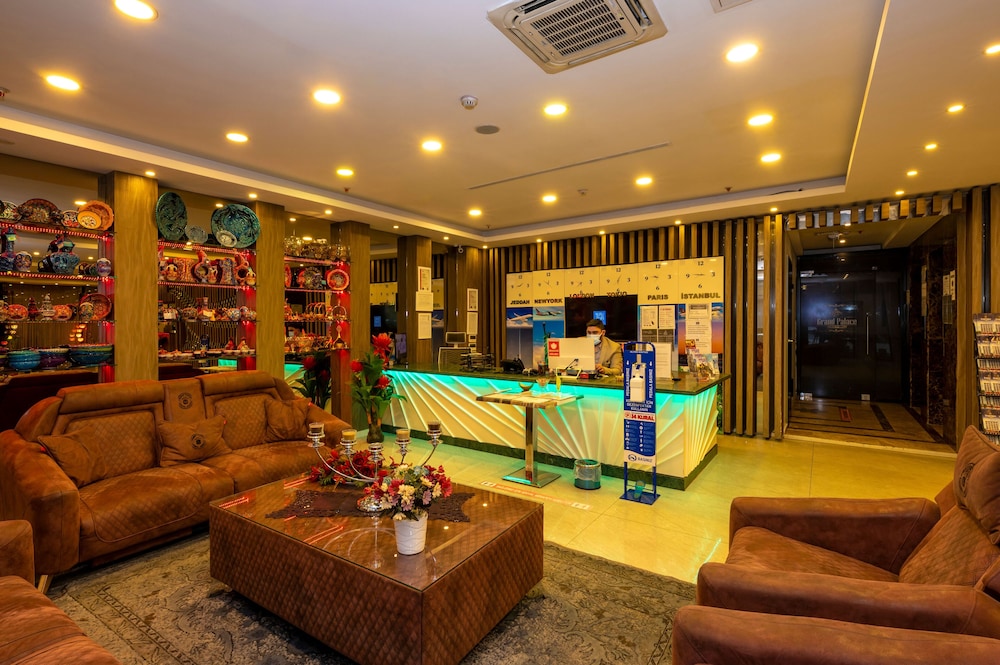 Grand Palace Hotel 34/50