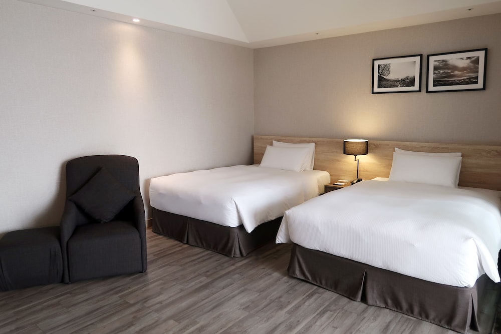 TOWER, DELUXE, TWIN BEDS, BALCONY