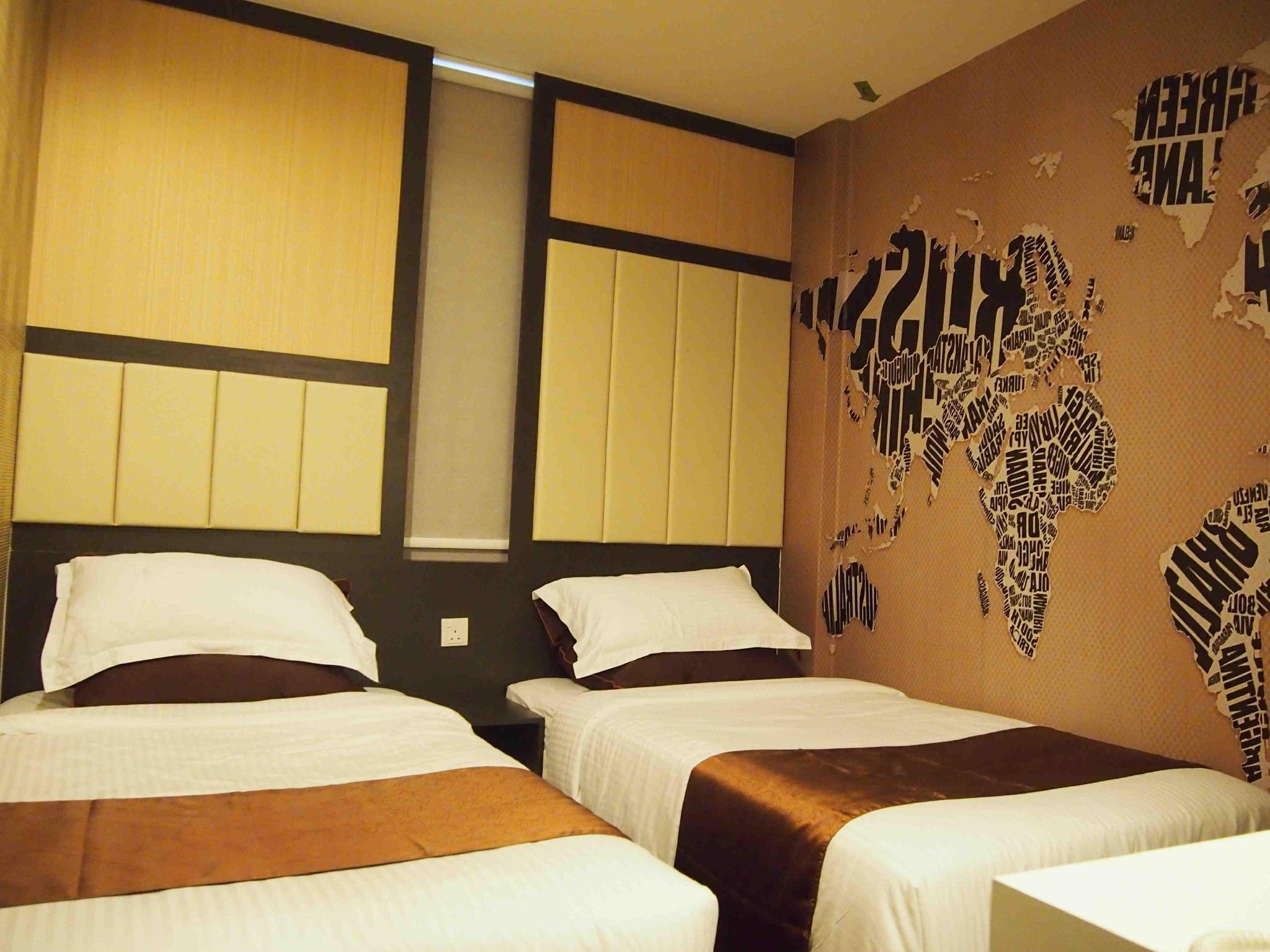Standard, Twin Beds