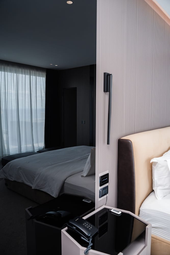 Demi Hotel 41/55