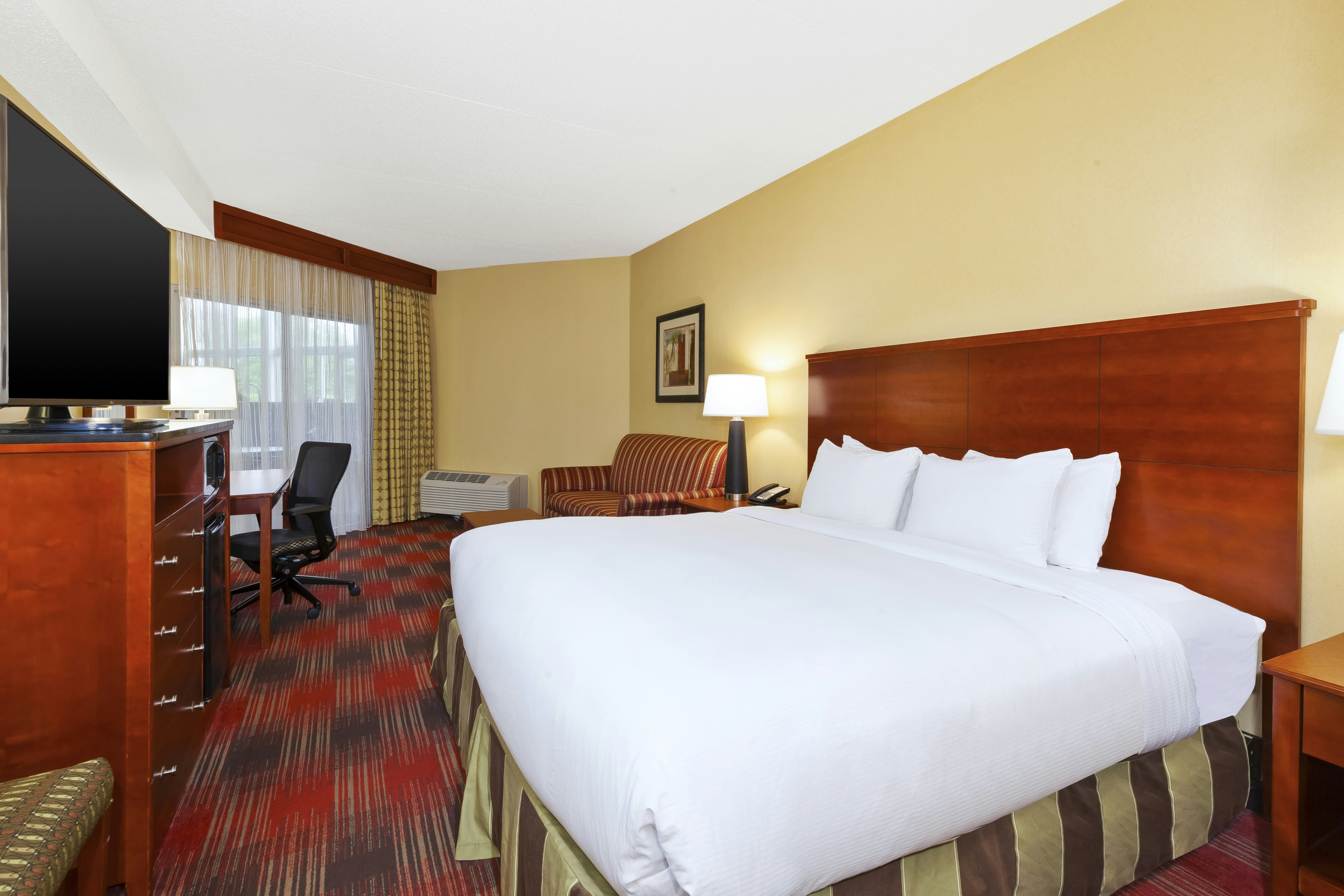 Room, King Bed, Pool Access
