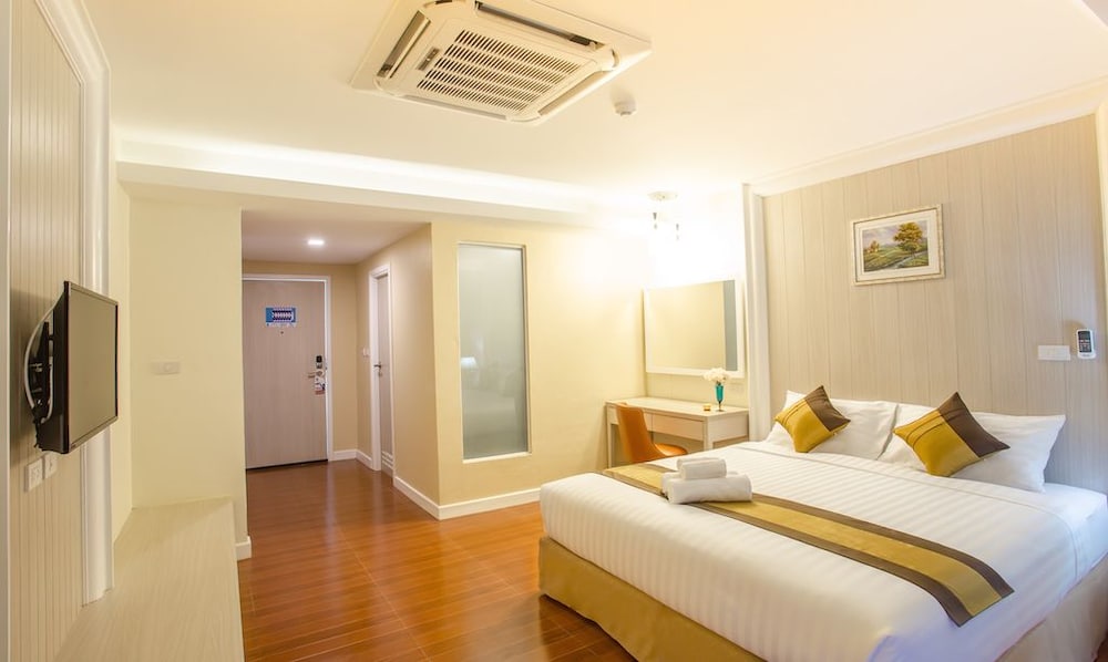 Saint Tropez Beach Resort Hotel 14/74