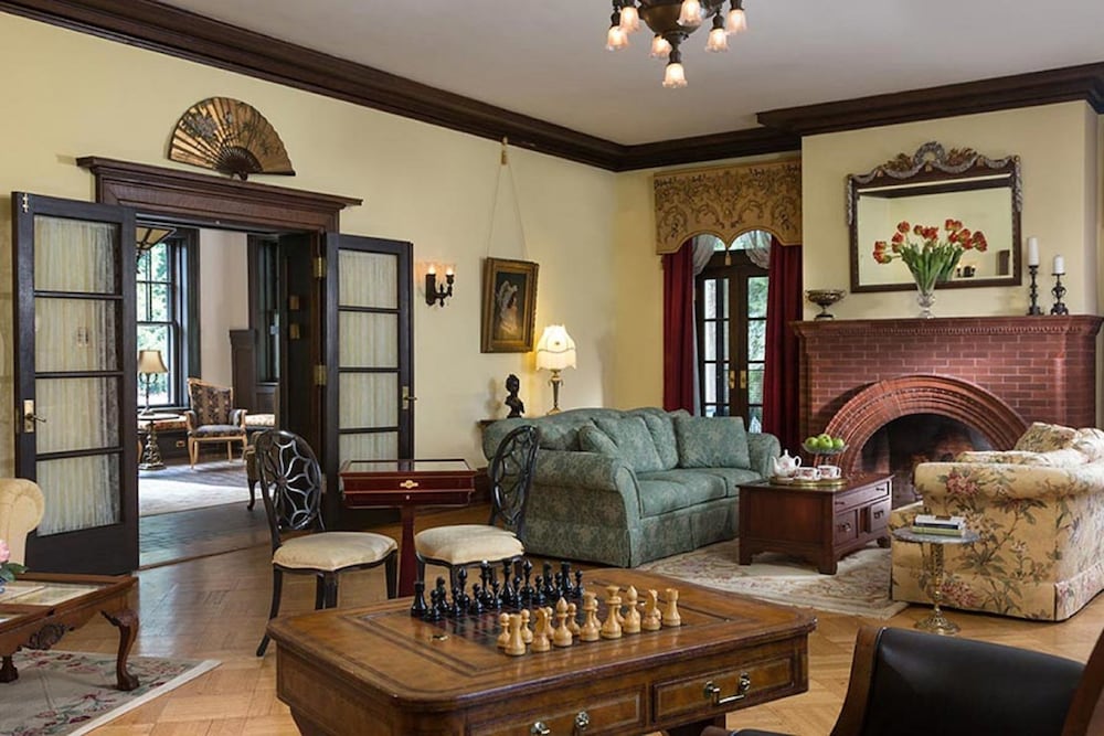 The Mercersburg Inn 40/58