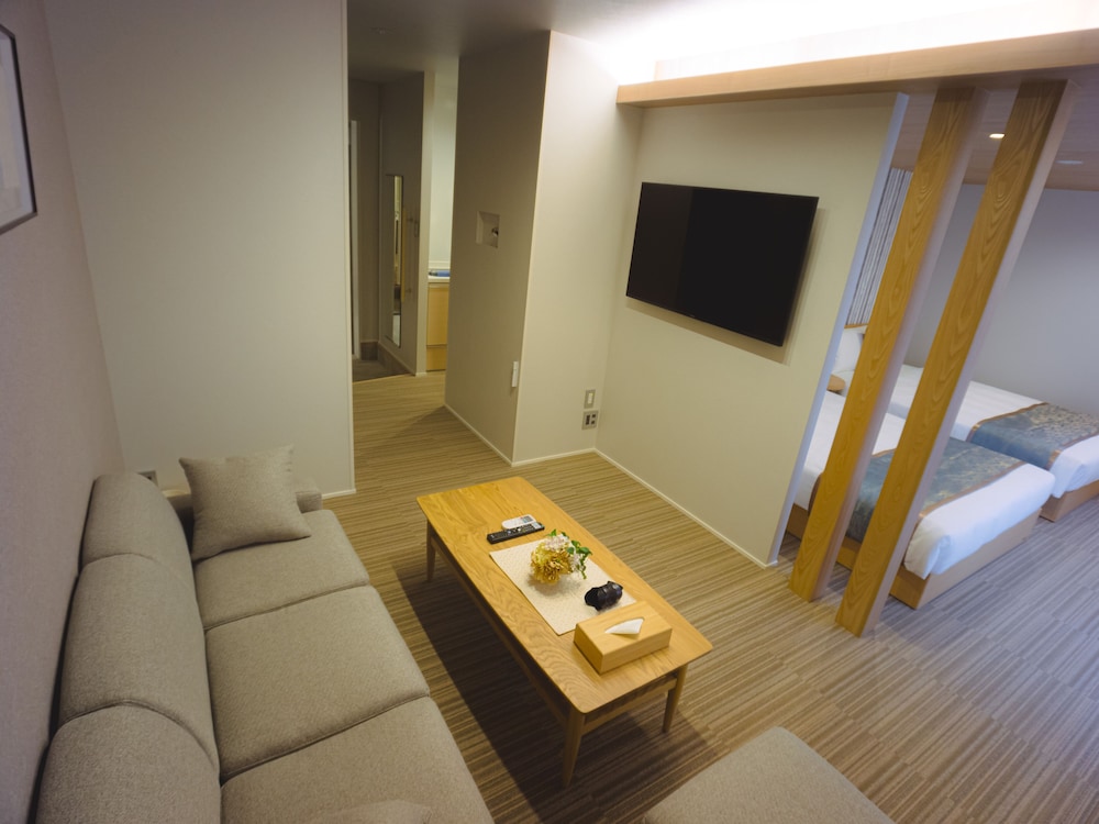 Grand Base Hakata Sumiyoshi 37/50