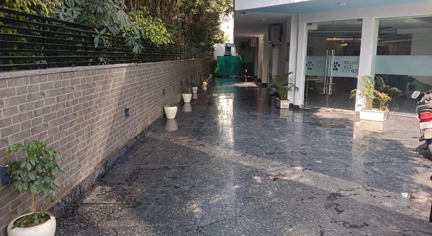 Mastiff Hotel City Nest Gurgaon 53/56
