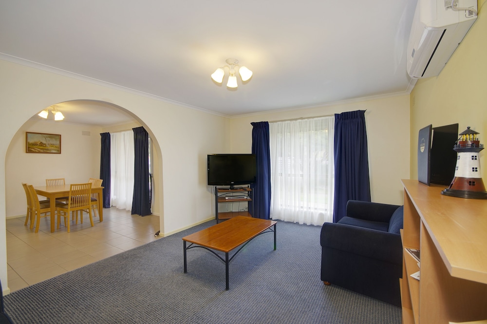 Parkwood Motel Apartments 22/32