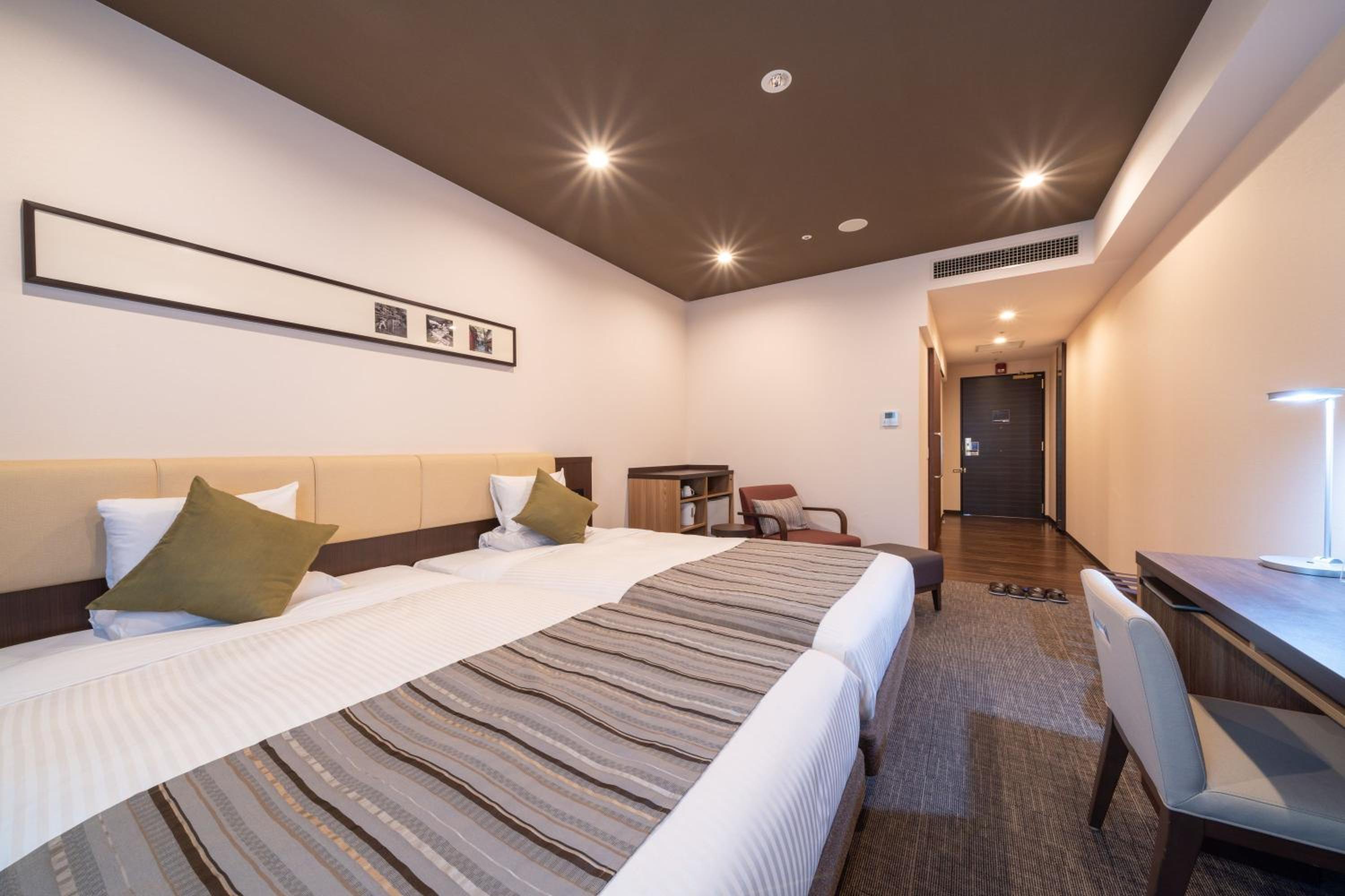 Semi Room, 2 Semi Double Beds, Accessible