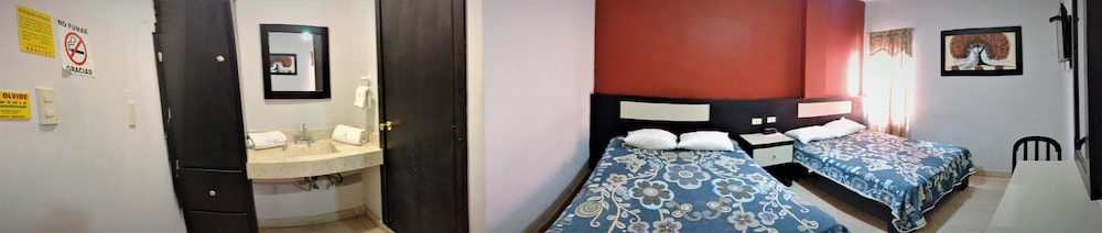 Hotel Laguna Inn 23/29