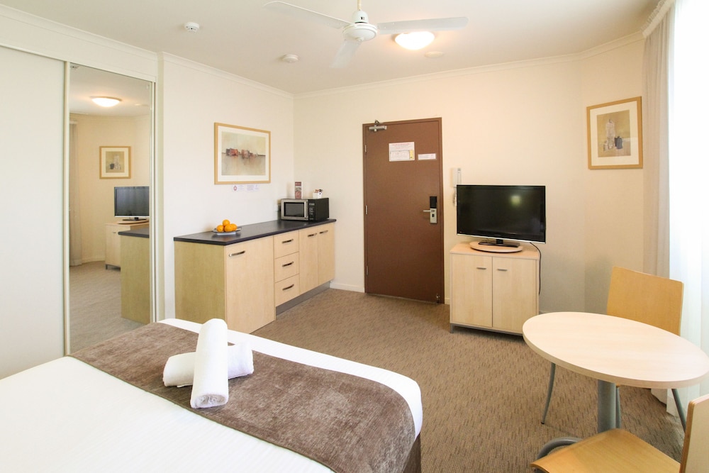 CALOUNDRA CENTRAL APARTMENT HOTEL 35/68