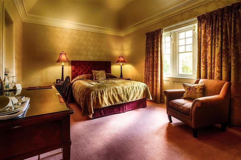 The Mansion House Hotel 7/50
