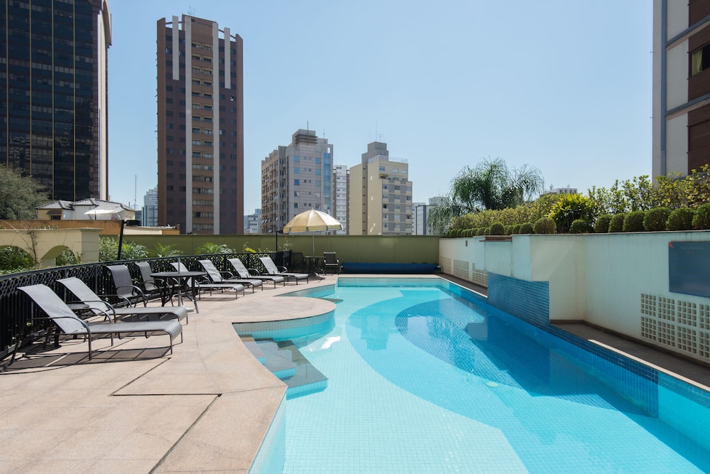 Hotel Intercity Pamplona - The Universe Paulista 35/55