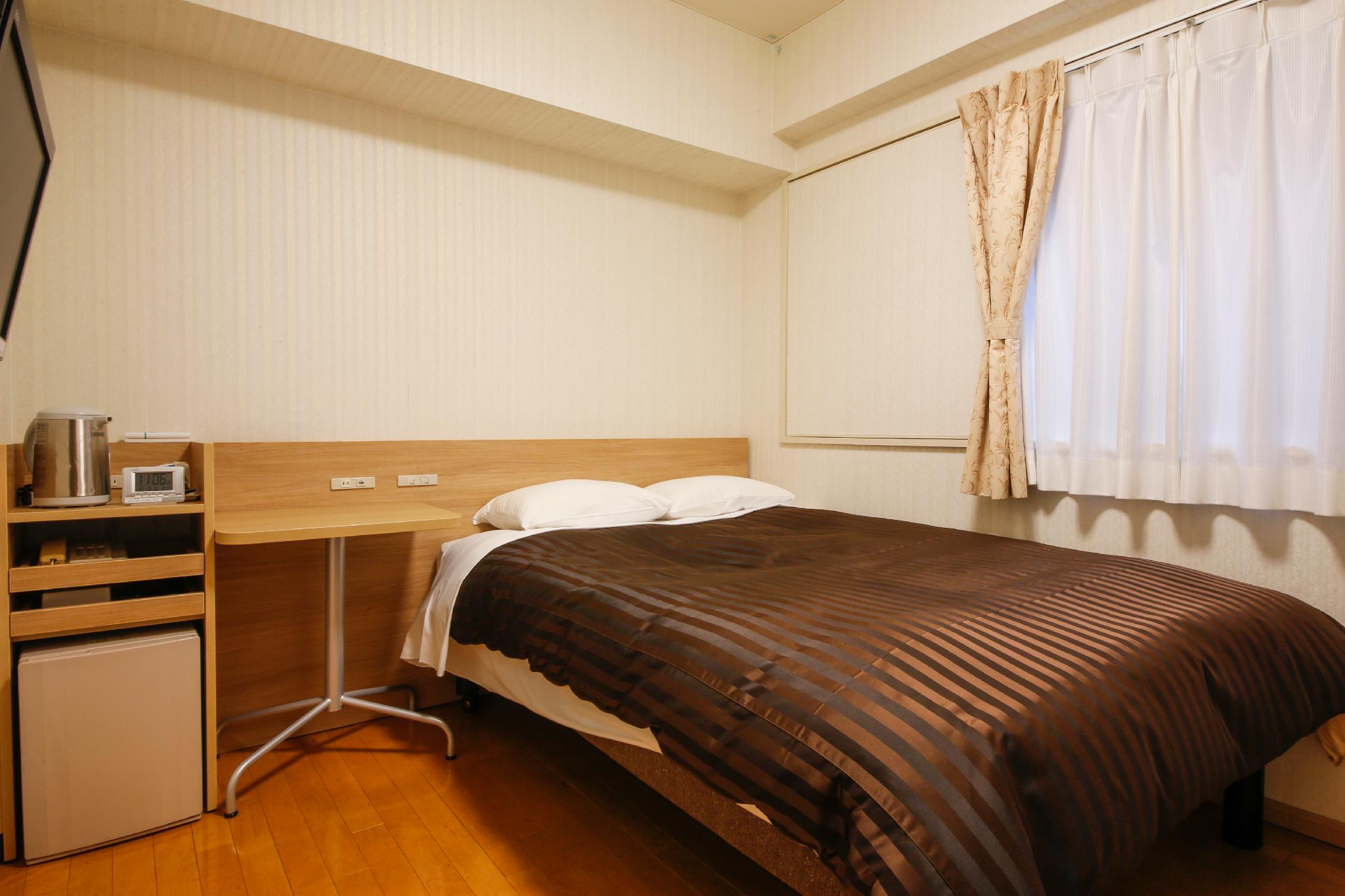 Semi Room, Semi Double Bed, Small, Smoking