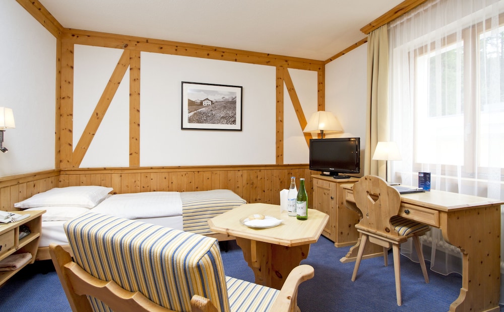Edelweiss Swiss Quality Hotel 26/48