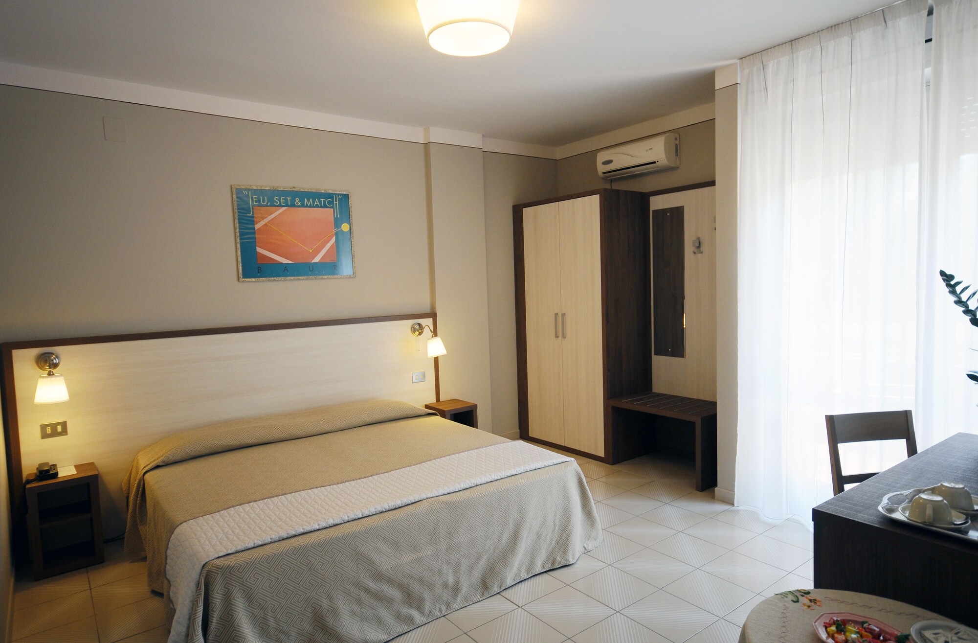 SUPERIOR, DOUBLE BED