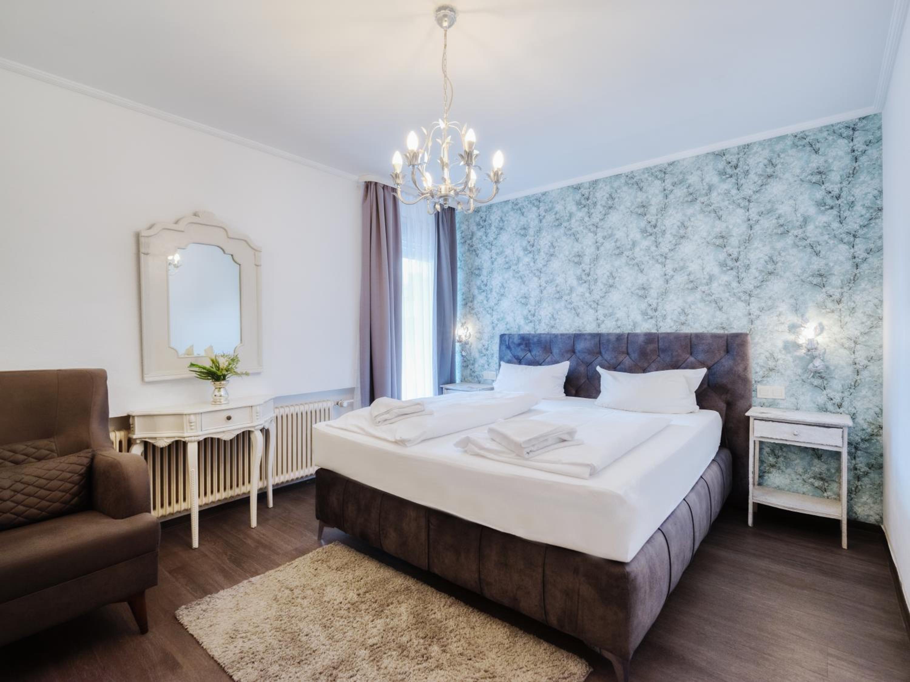 Central-Hotel am Konigshof 12/50