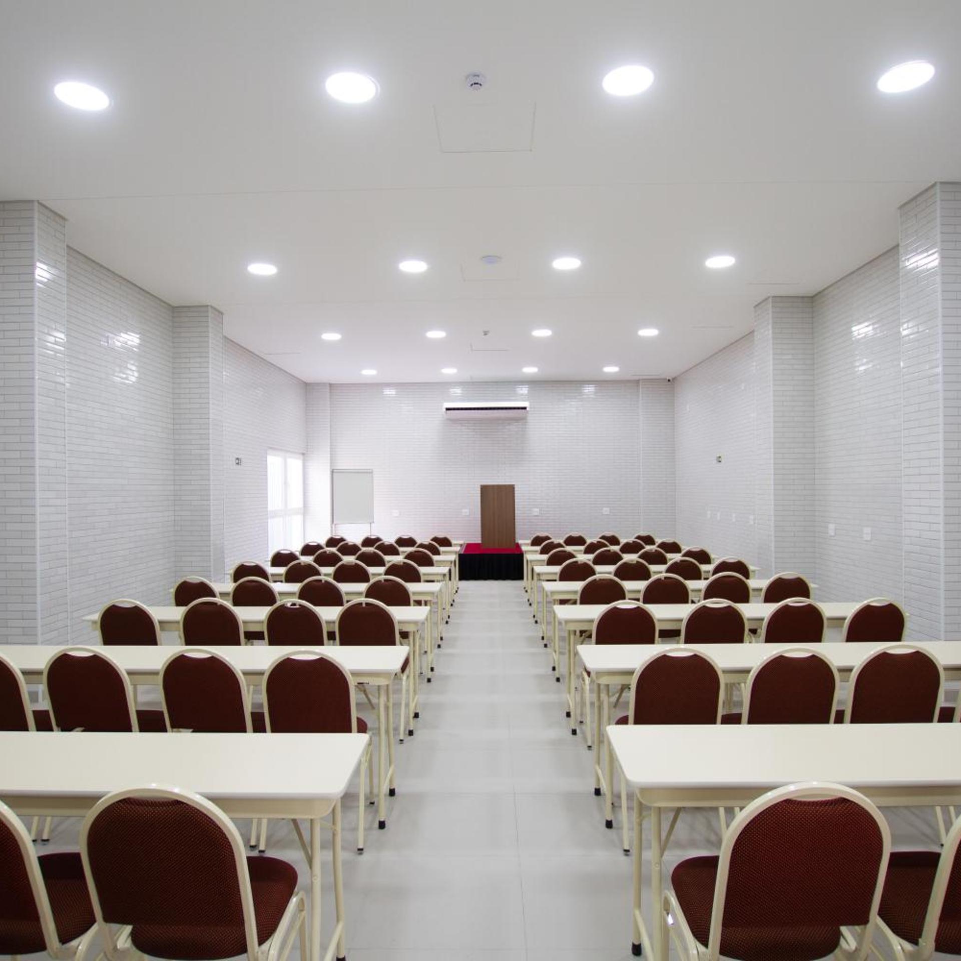 Hotel Confiance Barigui 15/18