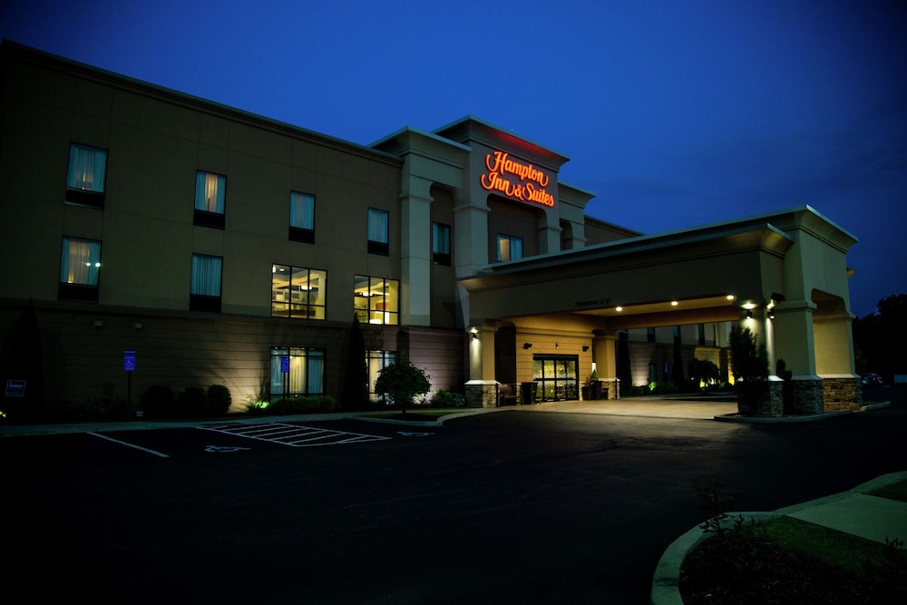 Hampton Inn and Suites Sharon 1/62