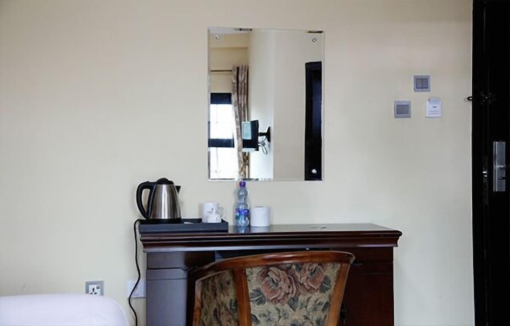 Afropolitan Hotel 4/36