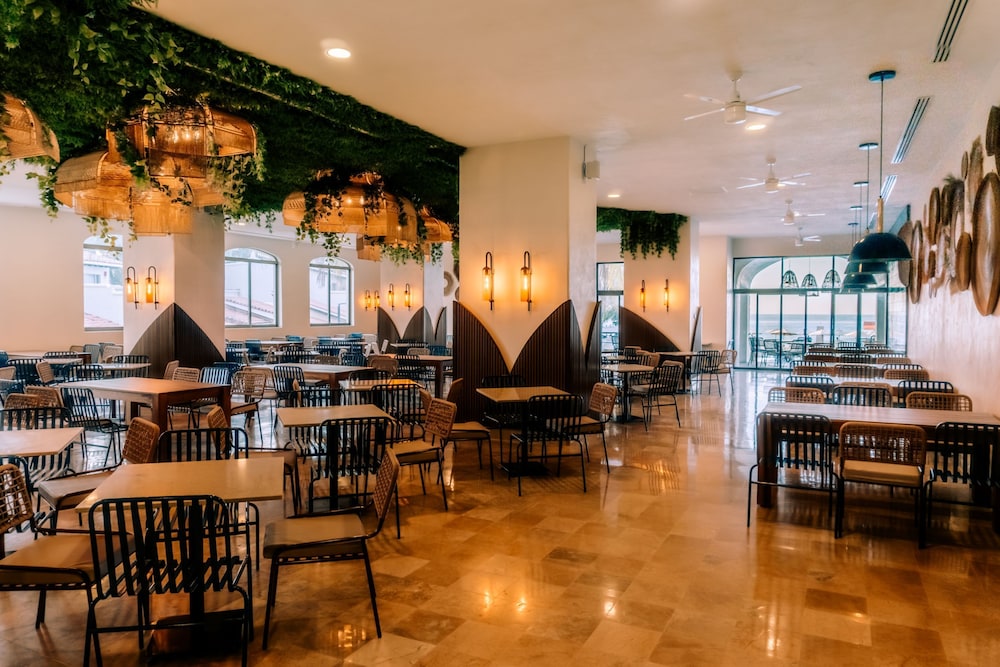 Tesoro Ixtapa 36/54