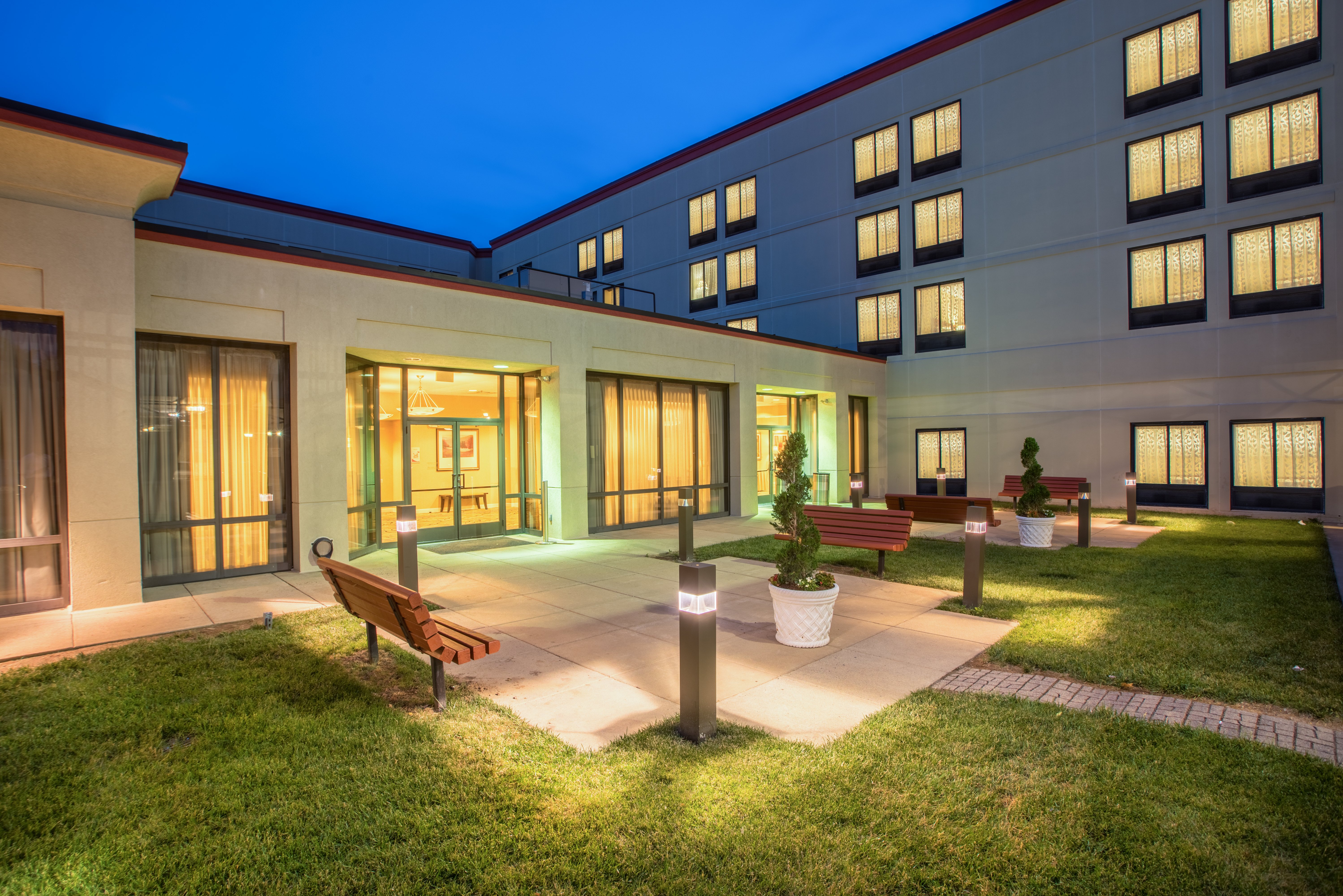 Crowne Plaza Dulles Airport 71/72