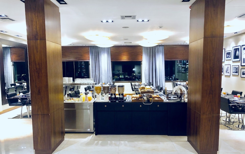 Hotel Metropolitano Supara 40/44