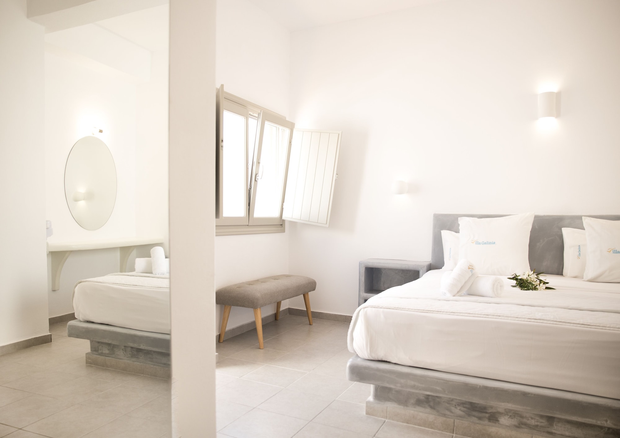 Superior, King Bed, Shared Balcony