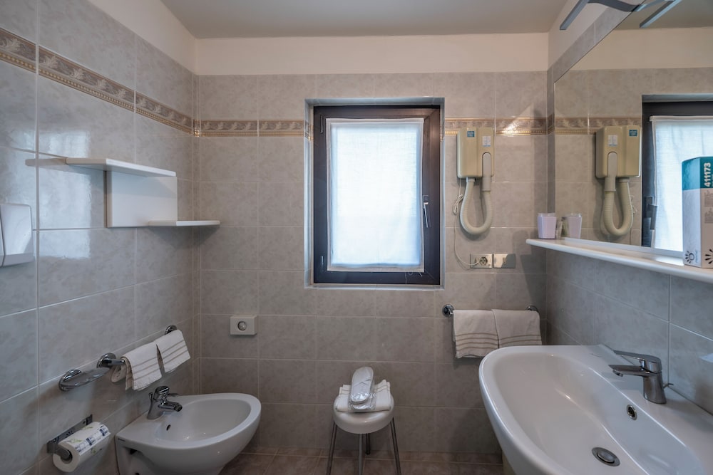 Hotel Ideal 47/49