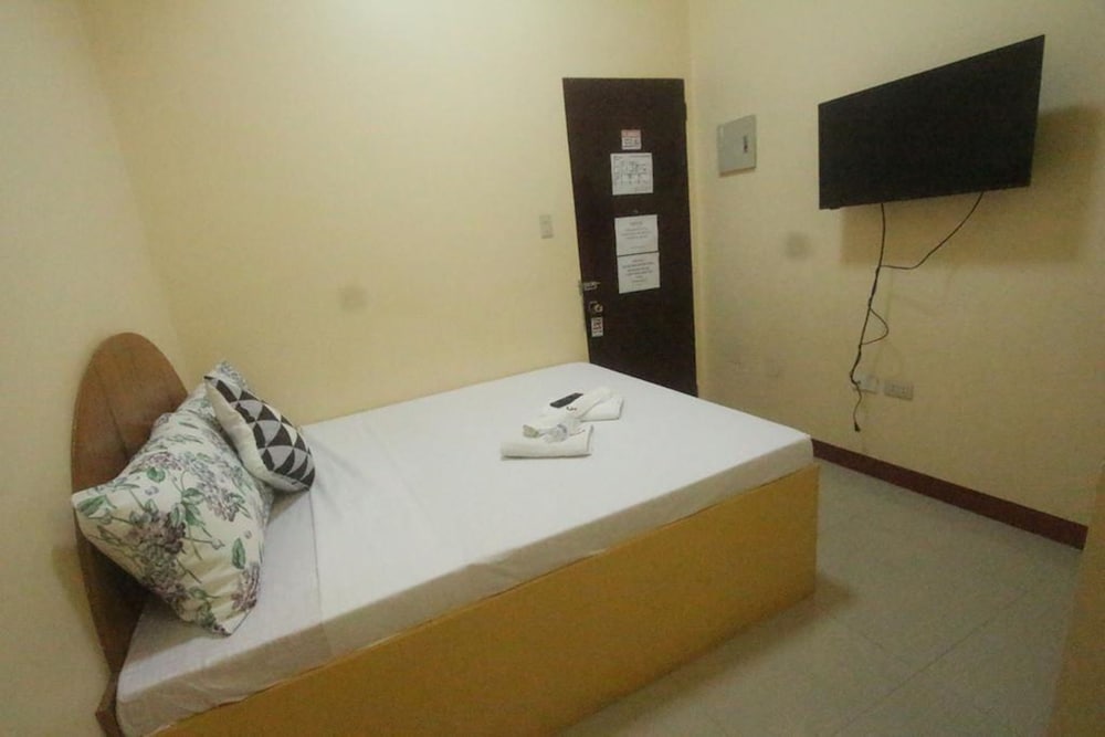 Heart Hotel And Services 11/22