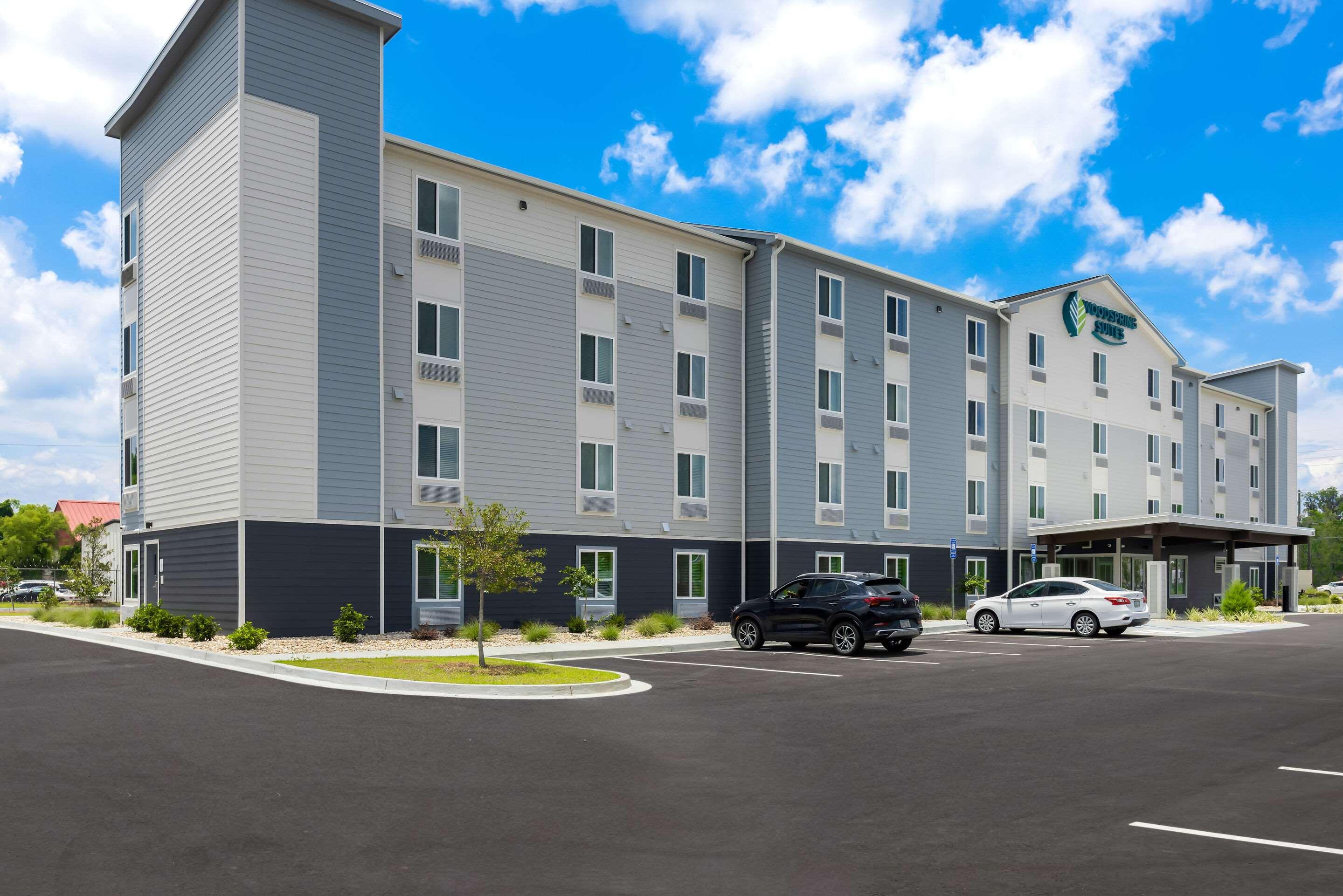 WoodSpring Suites Savannah West Chatham Parkway 29/33
