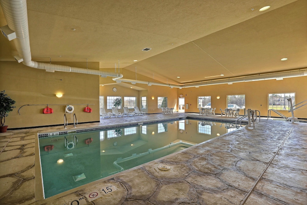 Boarders Inn Amp Suites 30/63