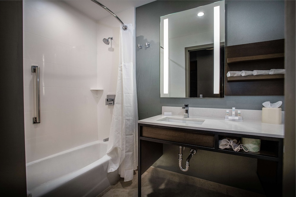 Hilton Garden Inn West Palm Beach I95 Outlets 16/48