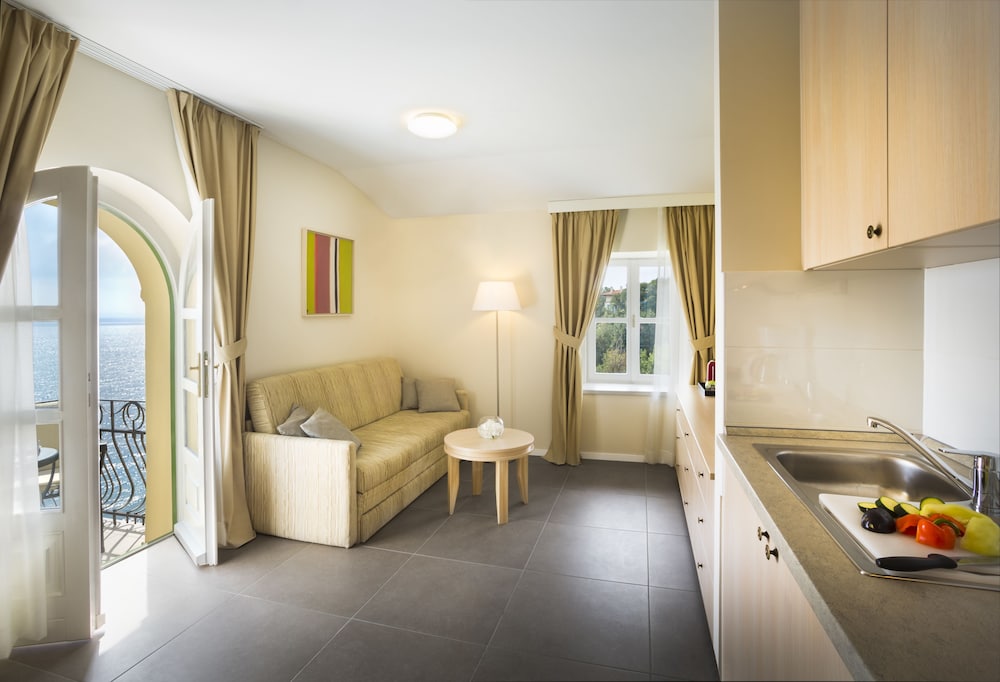 REMISENS VILLA BELVEDERE 66/66