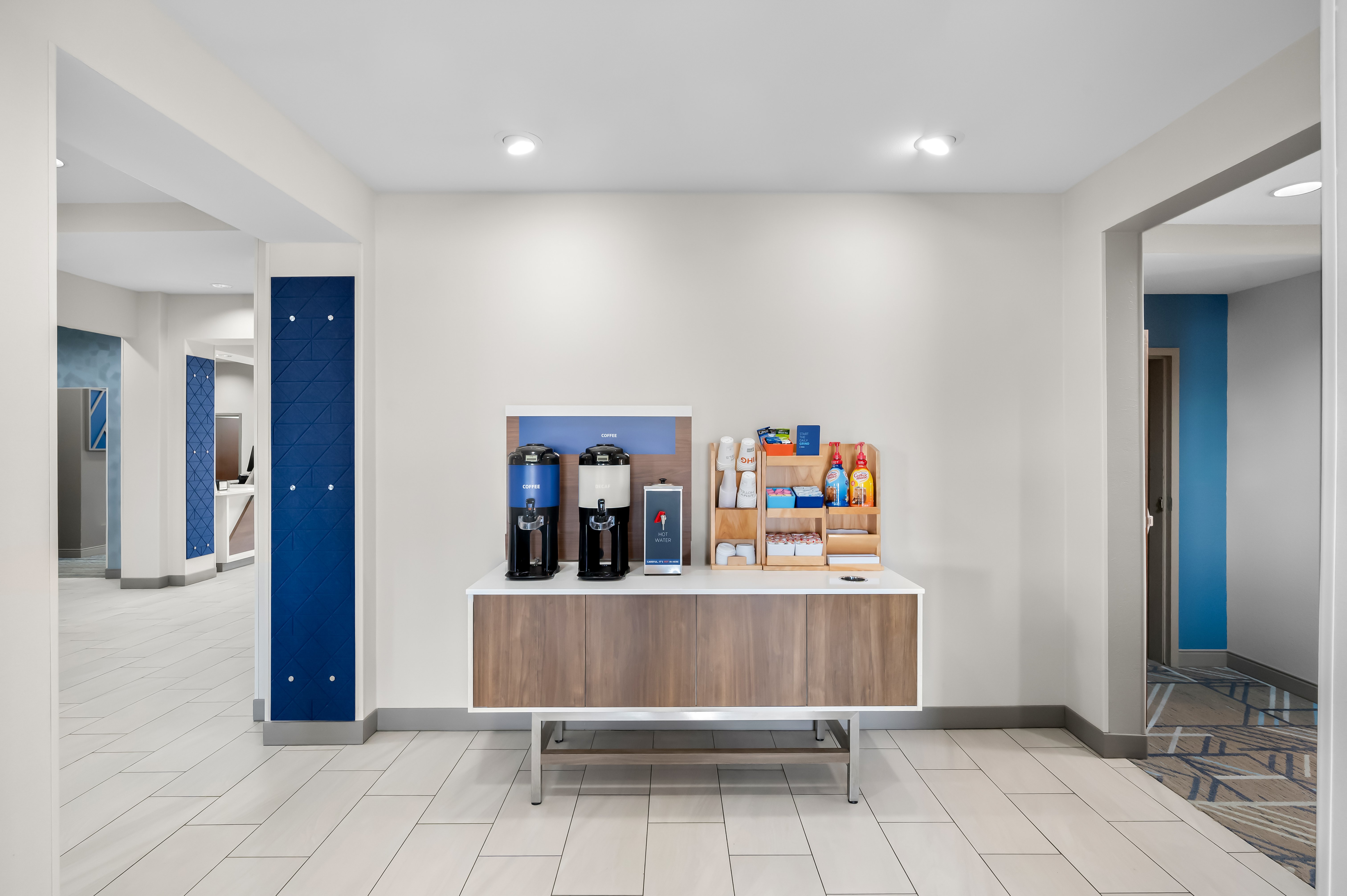 Holiday Inn Express Suites Morrilton 10/53